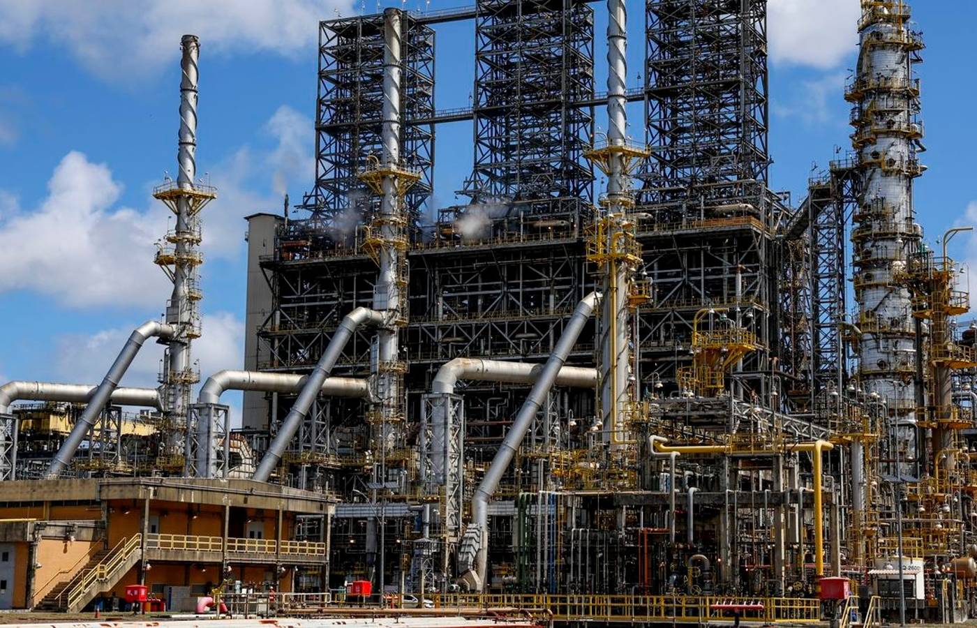 CNI: PIB deve crescer 1,8% em 2026, afetado por juros altos